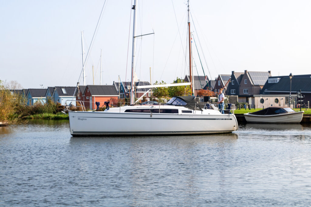 Bavaria 33